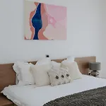 Oleander By Domus Mirus - Rooftop Cinema & Pool & 6min Walk To ヴィラ