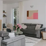 Oleander By Domus Mirus - Rooftop Cinema & Pool & 6min Walk To *
