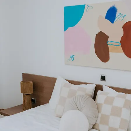 Oleander By Domus Mirus - Rooftop Cinema & Pool & 6min Walk To
