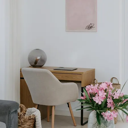 Oleander By Domus Mirus - Rooftop Cinema & Pool & 6min Walk To Vila