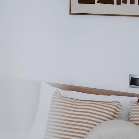 Vila Oleander By Domus Mirus - Rooftop Cinema & Pool & 6min Walk To Splitska