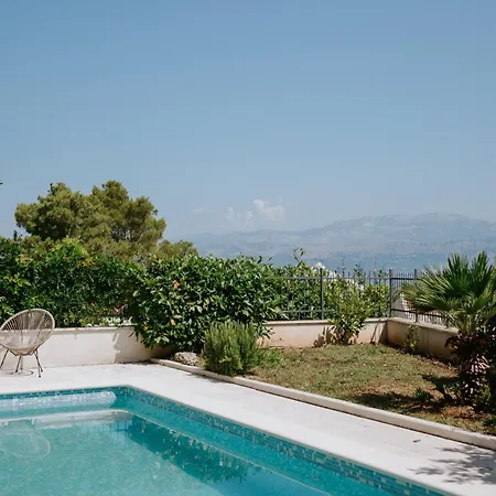 Vila Oleander By Domus Mirus - Rooftop Cinema & Pool & 6min Walk To *
