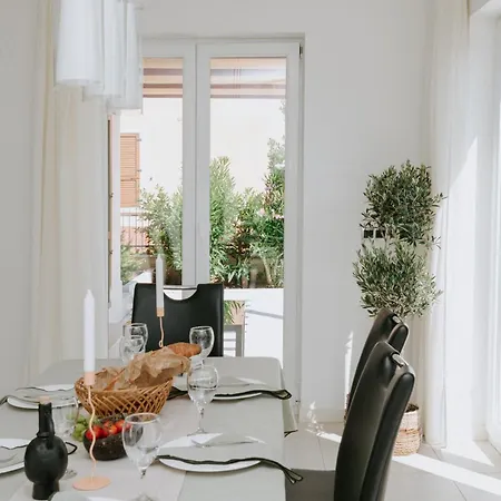 Oleander By Domus Mirus - Rooftop Cinema & Pool & 6min Walk To Vila *